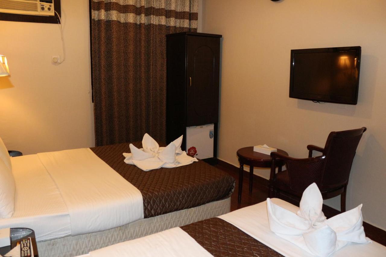 แกรนด์ ซีนา โฮเต็ล Hotel ดูไบ ภายนอก รูปภาพ